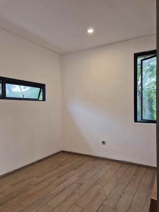 dijual rumah sektor 9 bintaro tangerang selatan