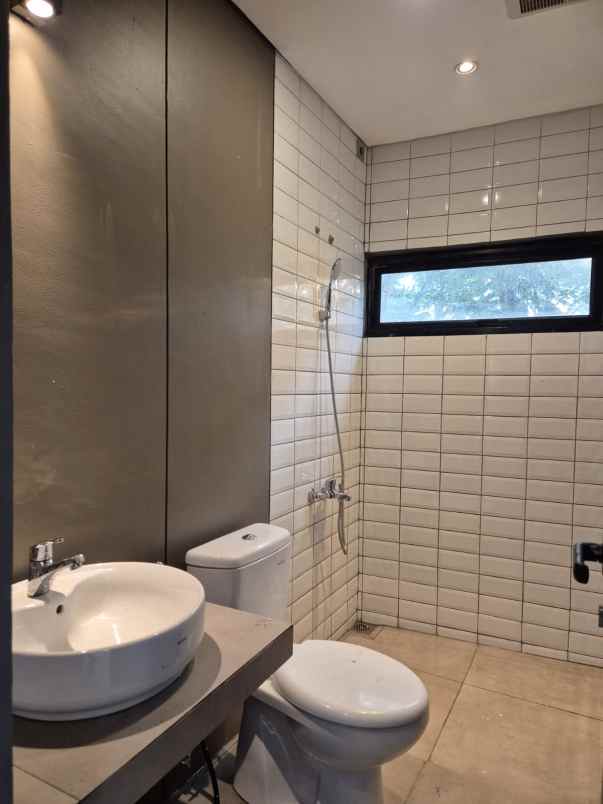 dijual rumah sektor 9 bintaro tangerang selatan