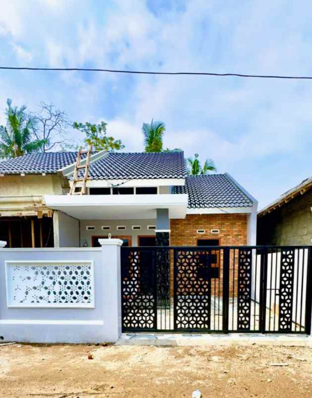 dijual rumah selomartani kalasan