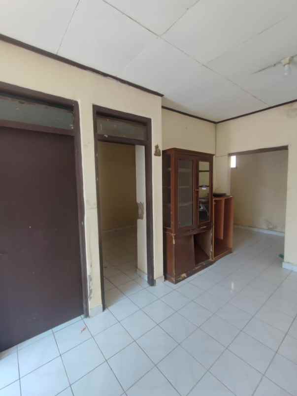 dijual rumah senam