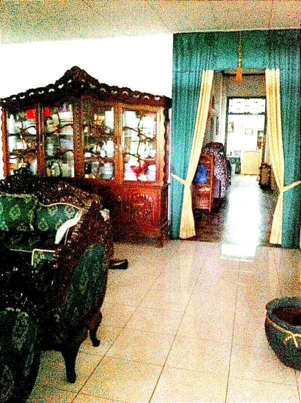 dijual rumah senen