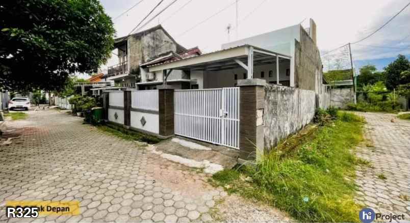 dijual rumah senteluk batu layar