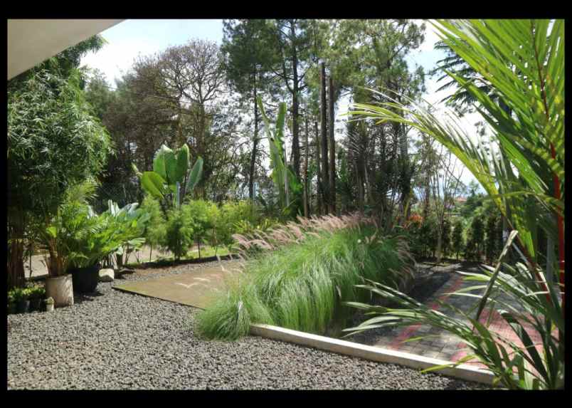 dijual rumah setiabudi