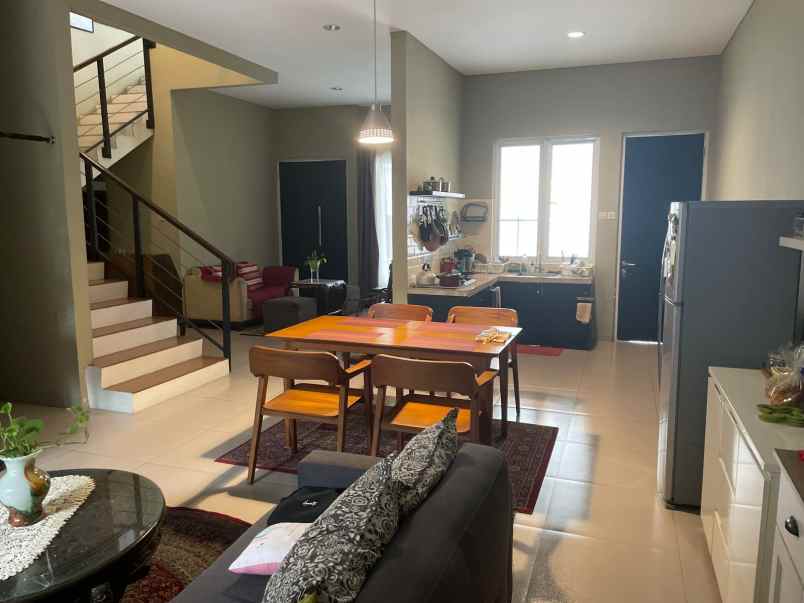 dijual rumah siap huni di the addres cibubur