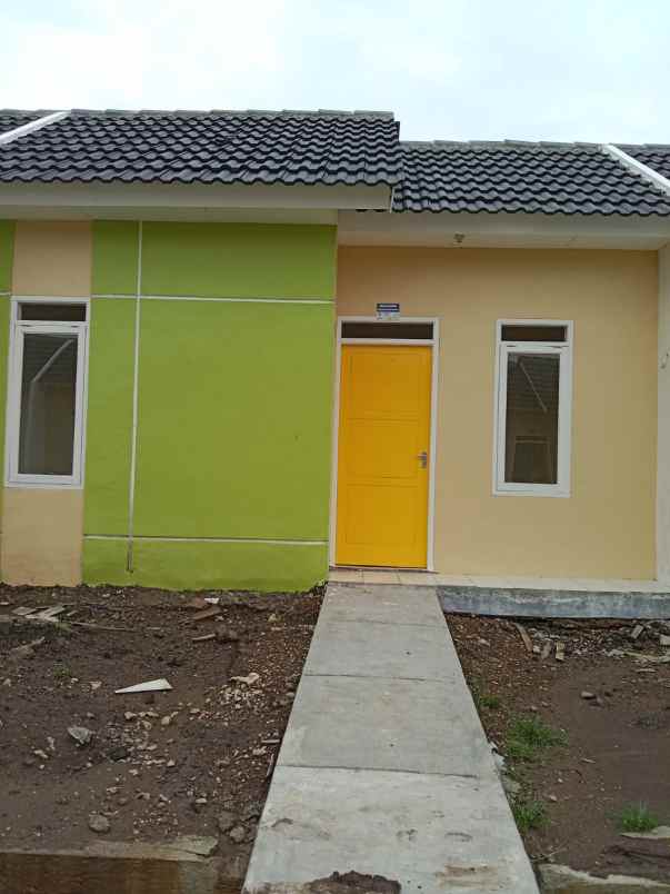 dijual rumah srijaya