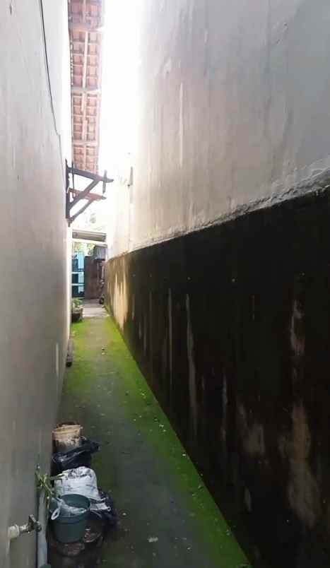 dijual rumah strategis dekat aeon mall tanjung barat