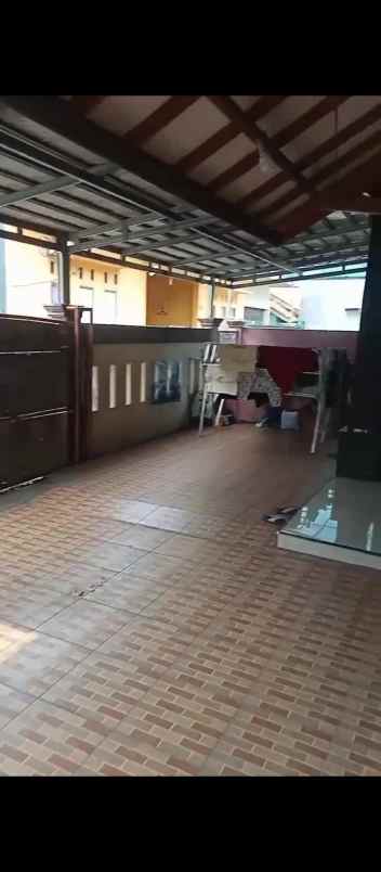 dijual rumah strategis dekat aeon mall tanjung barat