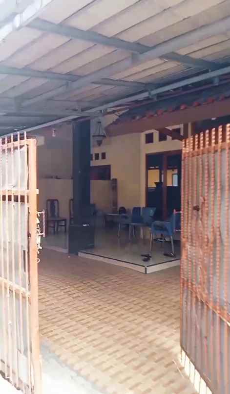 dijual rumah strategis dekat aeon mall tanjung barat