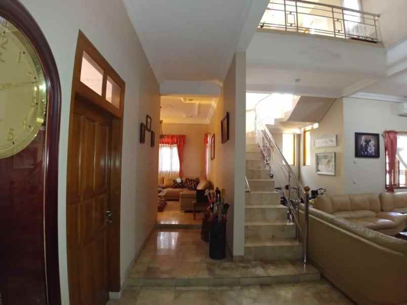 dijual rumah suryalaya timur buahbtu