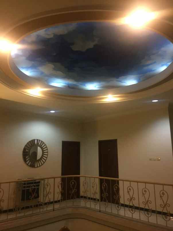 dijual rumah sutorejo prima