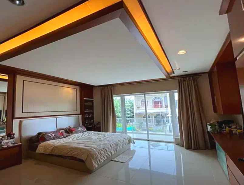 dijual rumah taman grisenda pantai