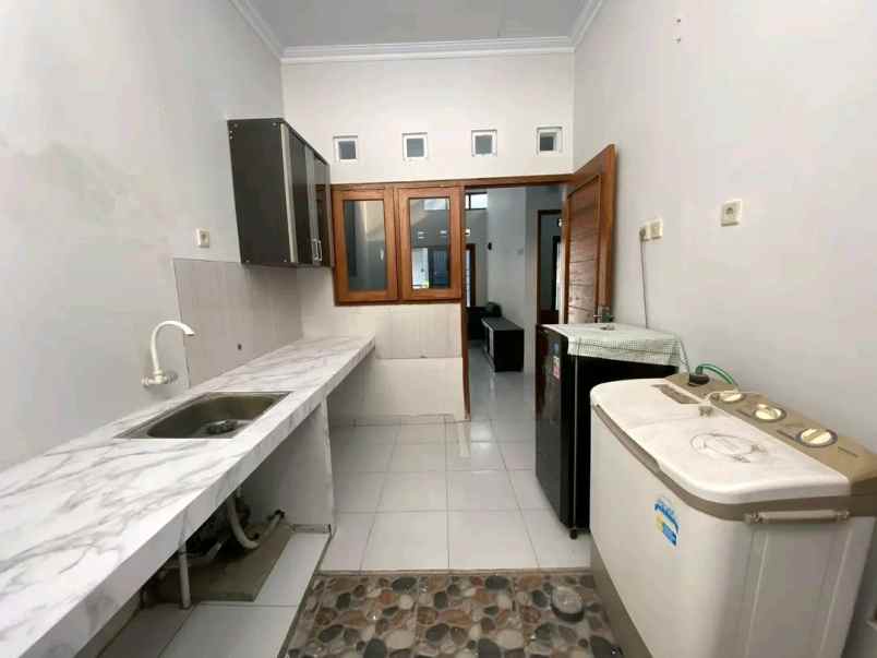 dijual rumah tamanan