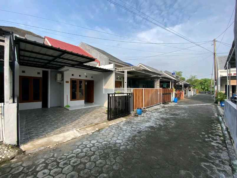 dijual rumah tamanan