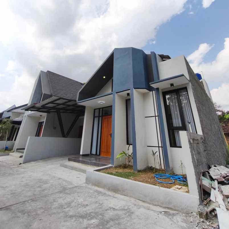 dijual rumah tamantirto kasihan