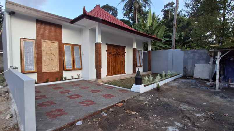 dijual rumah tegalarum borobudur
