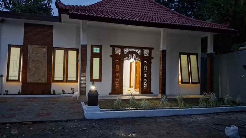 dijual rumah tegalarum borobudur