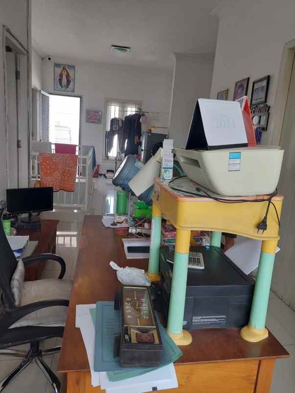 dijual rumah tenggilis