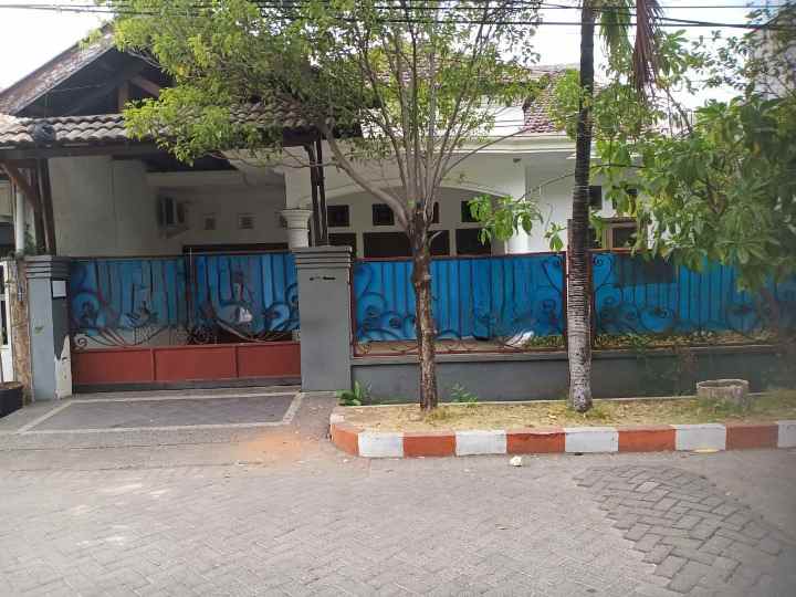 dijual rumah tenggilis utara