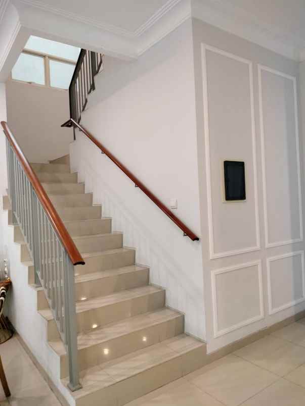 dijual rumah the mansion pakuwon indah