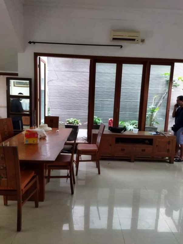 dijual rumah townhouse elit pejaten