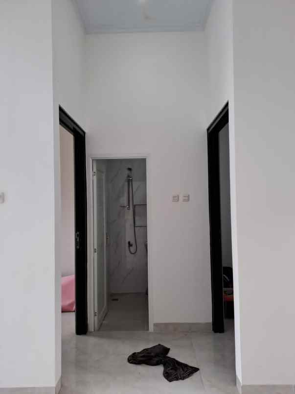 dijual rumah tr00185