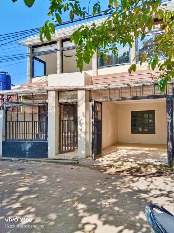 dijual rumah turangga