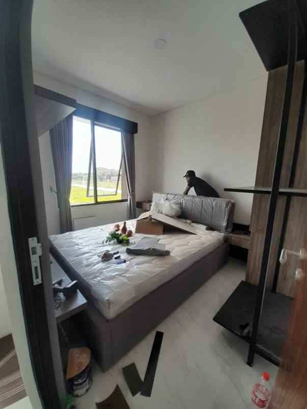 dijual rumah ujung menteng