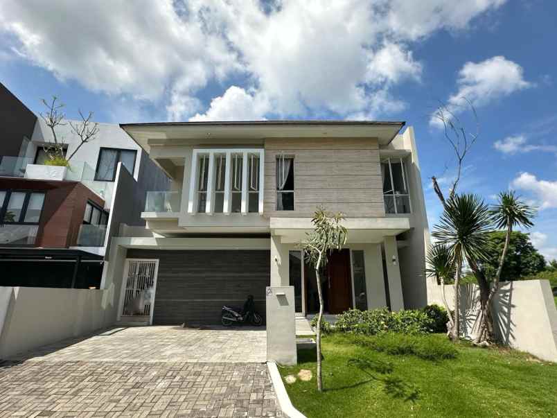 dijual rumah waterfront citraland utama