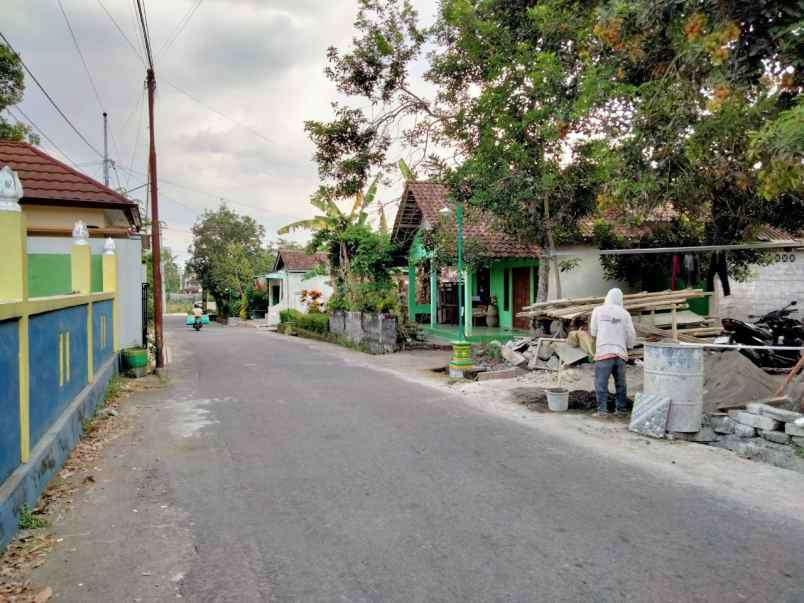 dijual rumah wedomartani ngemplak