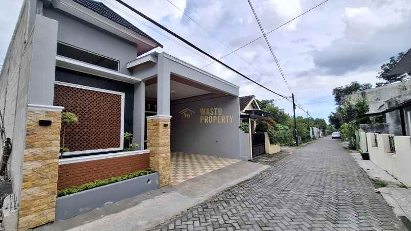 dijual rumah wedomartani ngemplak