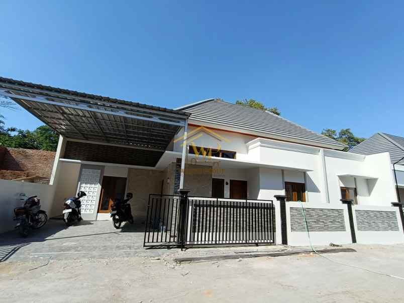 dijual rumah widodomartani ngemplak