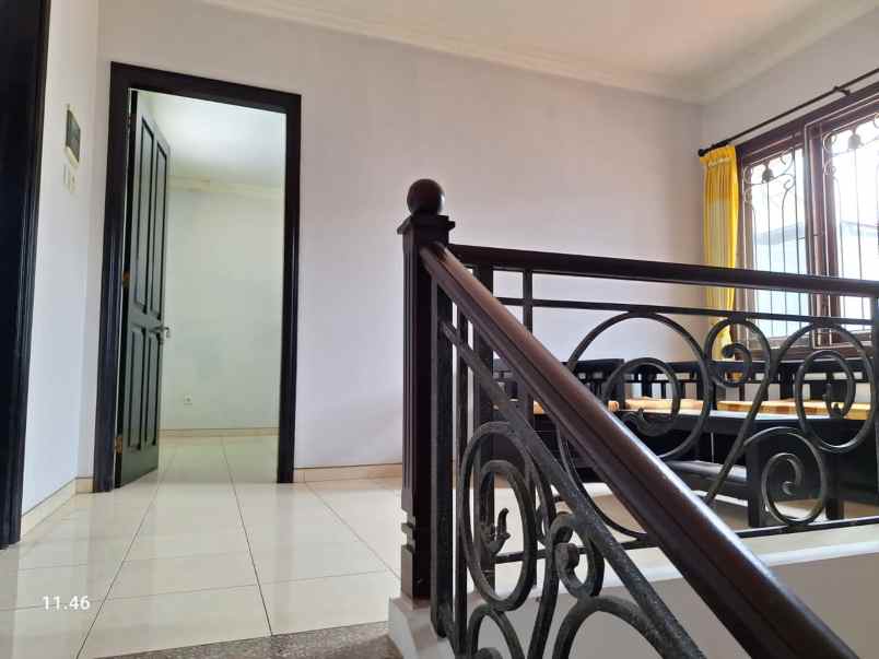 dijual rumah wisata bukit mas