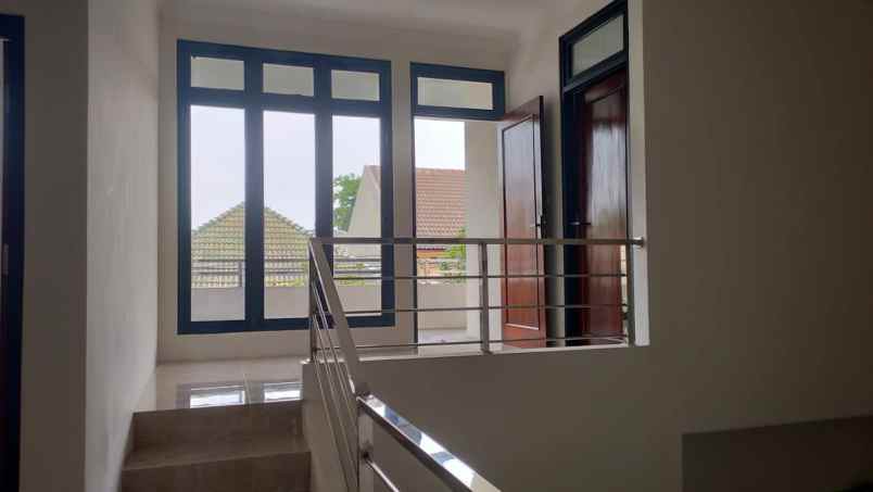 dijual rumah wisma kedung asem