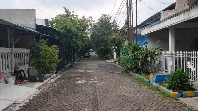 dijual rumah wisma kedung asem