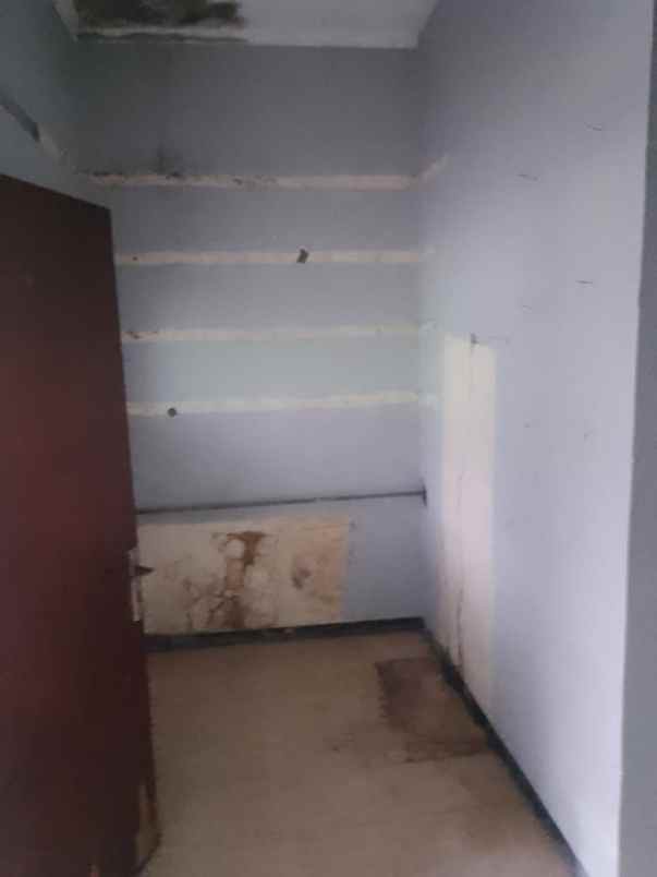 dijual rumah wisma medokan selatan