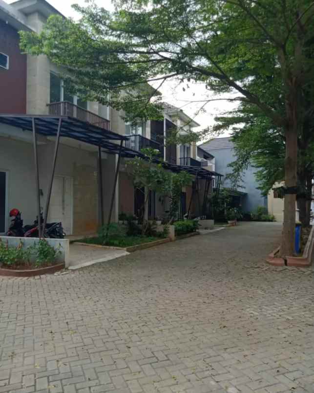 dijual rumah wr supratman rempoa tangsel