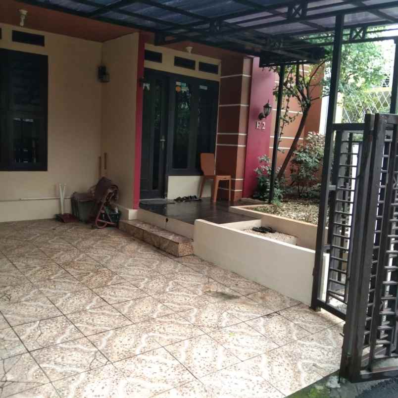 dijual rummah di sawangan hill depok