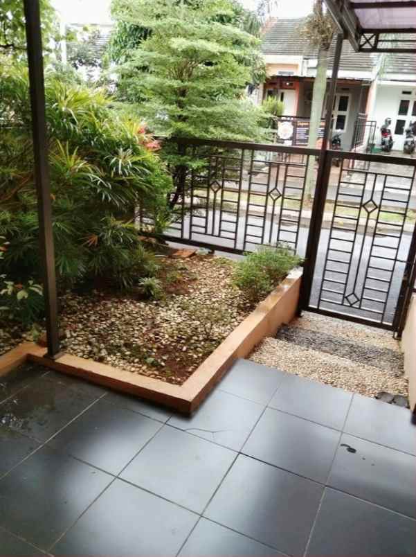 dijual rummah di sawangan hill depok