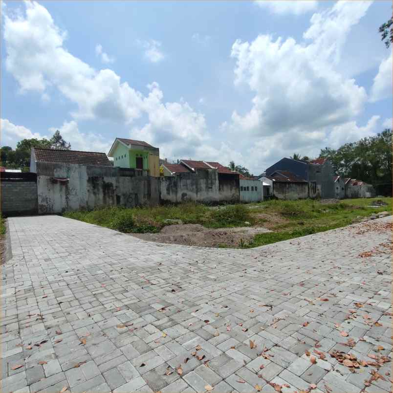 dijual tanah area perumahan kaliurang km 12 5