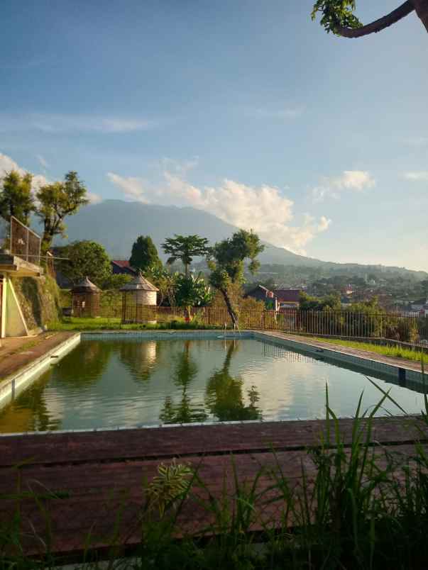 dijual tanah berikut bangunan cisarua puncak bogir