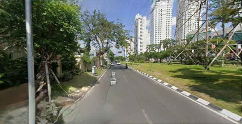 dijual tanah jalan pakuwon indah villa