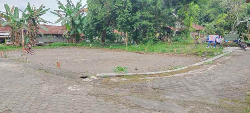 dijual tanah shm pekarangan di jalan kaliurang km 13