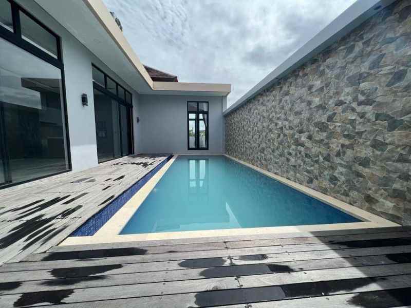 dijual villa baru lokasi umalas kuta utara