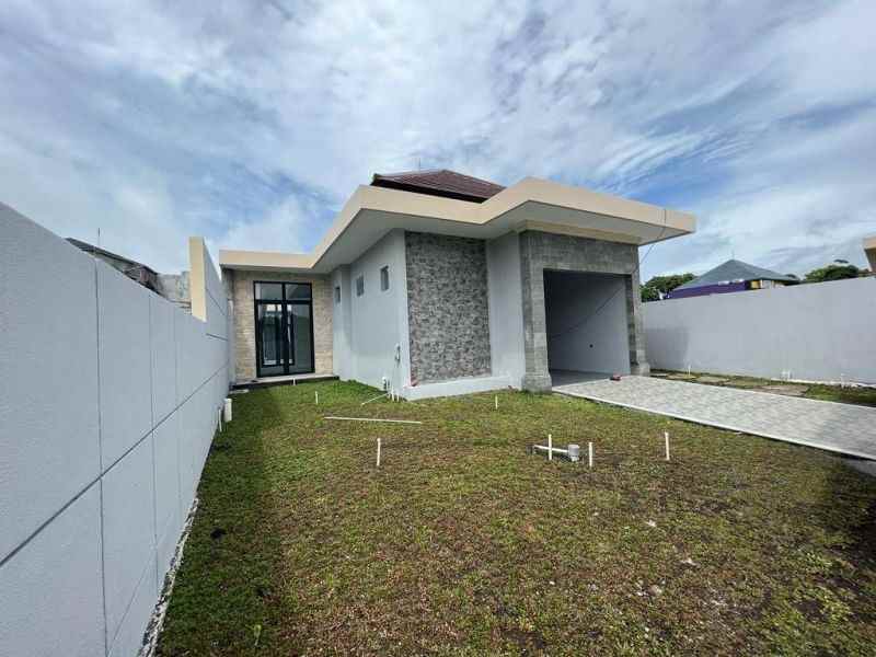 dijual villa baru lokasi umalas kuta utara