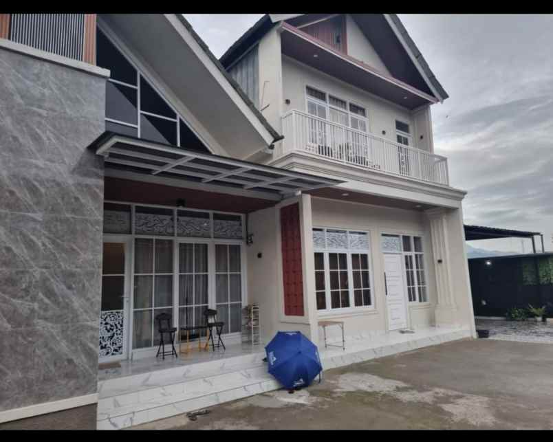 dijual villa jl cipongporang ciparay