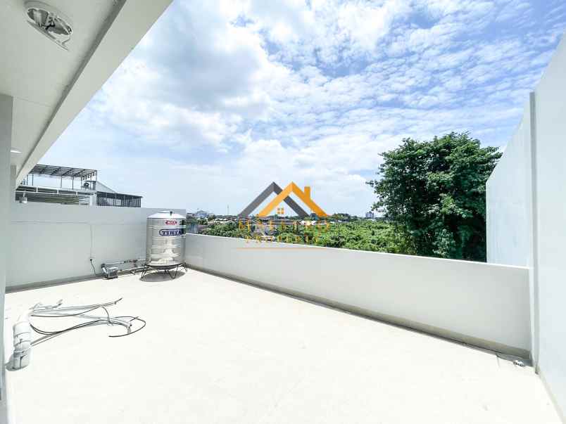 dijual villa komplek jewel park jalan