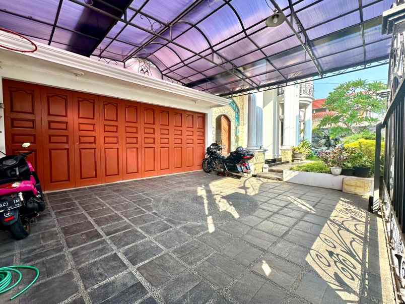 dijuwal rumah sultan 2 lt full furnished