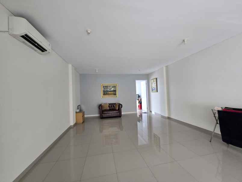 disewa ruko terrace 9 suvarna sutera cikupa tangerang