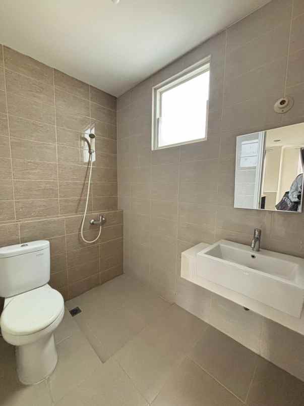 disewa rumah chiara suvarna sutera tangerang