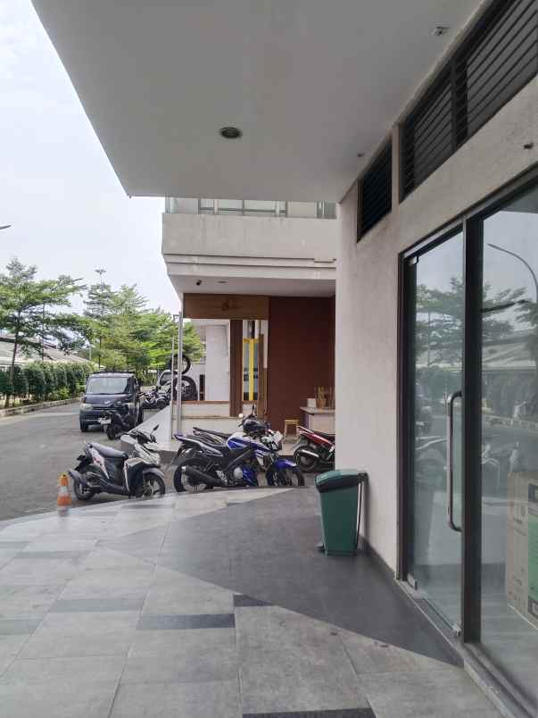 disewakan ruang usaha strategis pekayon pasar rebo